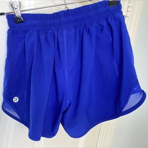 Lululemon Hotty Hot Short, Sz 2, 4"